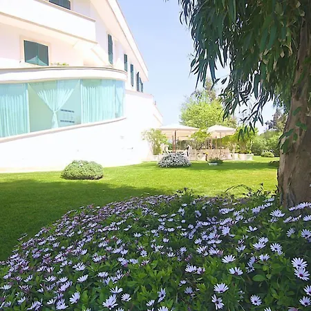 Il San Francesco Charming Hotel Sabaudia