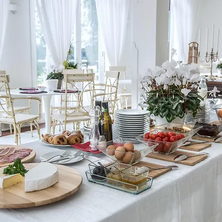 Il San Francesco Charming Отель 4*